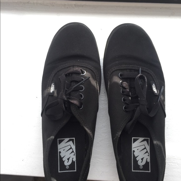 Vans Shoes - New black Vans